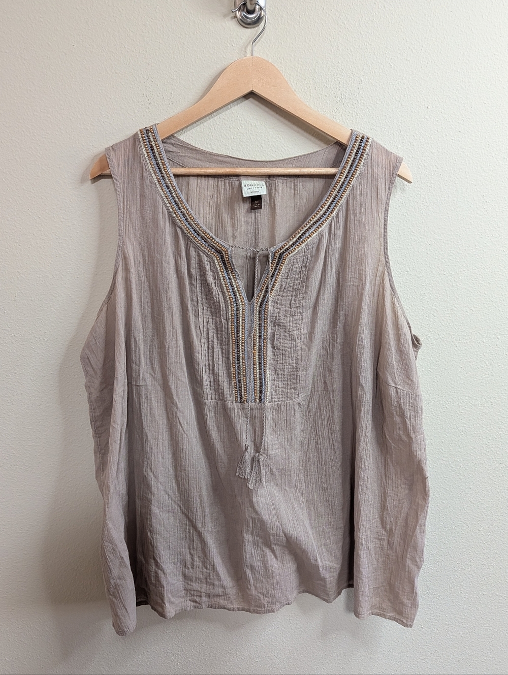 Sonoma Life + Style Women’s 2X Boho Sleeveless Top Beige Embroidered Tassel 100%